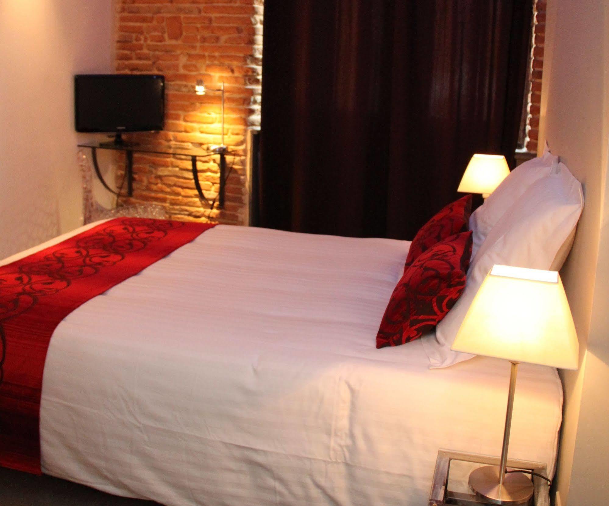 Hotel Des Arts Tolosa Esterno foto